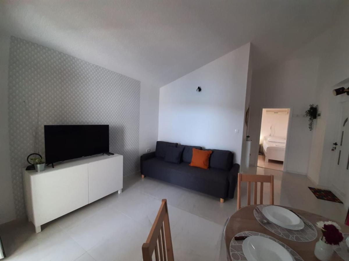 Jasminka Apartman Rogoznica  Kültér fotó